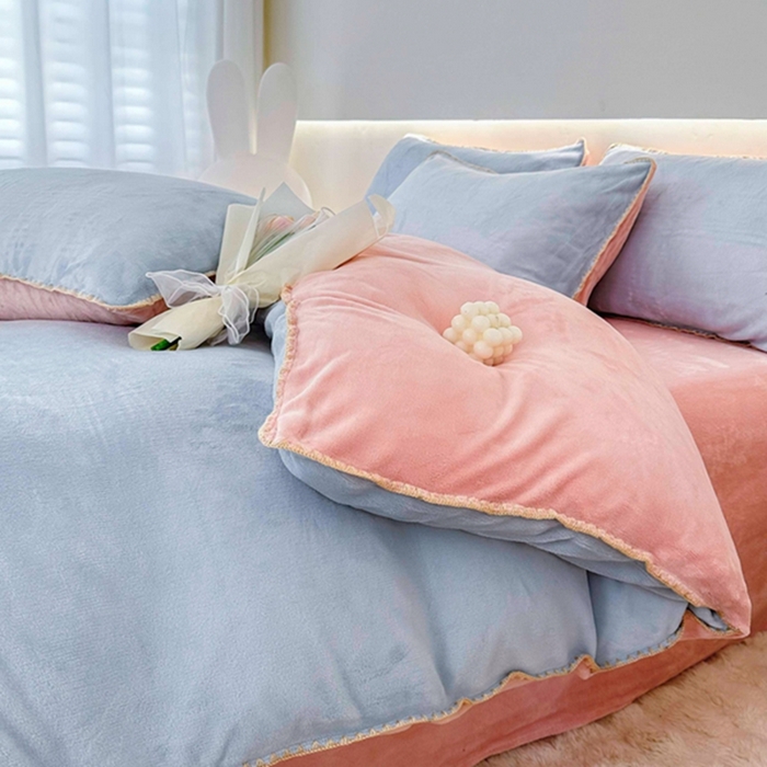 91家纺网 家纺一手货源 找家纺 迷仙巢家纺 2023新款贝壳绒四件套 天空蓝加粉玉