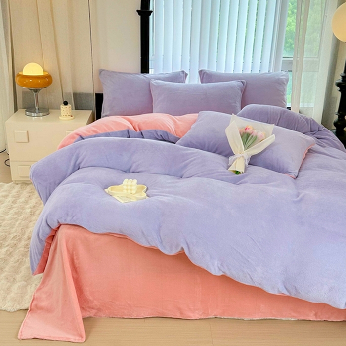 91家纺网 家纺一手货源 找家纺 迷仙巢家纺 2023新款双拼牛奶绒四件套 浅紫加玉