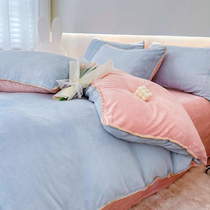 91家纺网 家纺一手货源 找家纺 迷仙巢家纺 2023新款贝壳绒四件套 天空蓝加粉玉