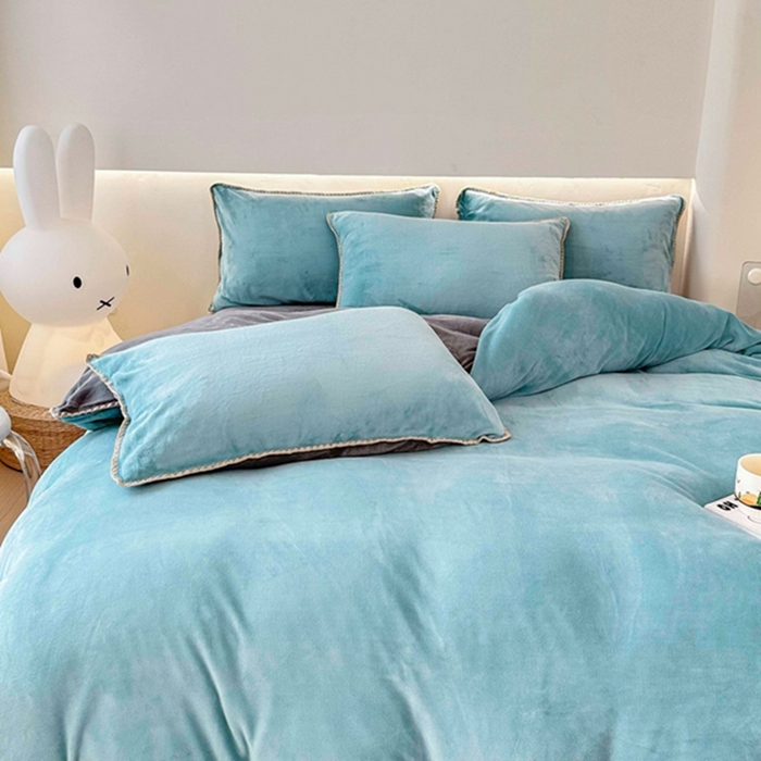 91家纺网 家纺一手货源 找家纺 迷仙巢家纺 2023新款贝壳绒四件套 浅绿灰