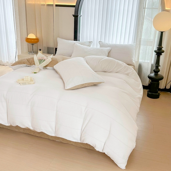 91家纺网 家纺一手货源 找家纺 迷仙巢家纺 2023新款双拼牛奶绒四件套 白加卡其