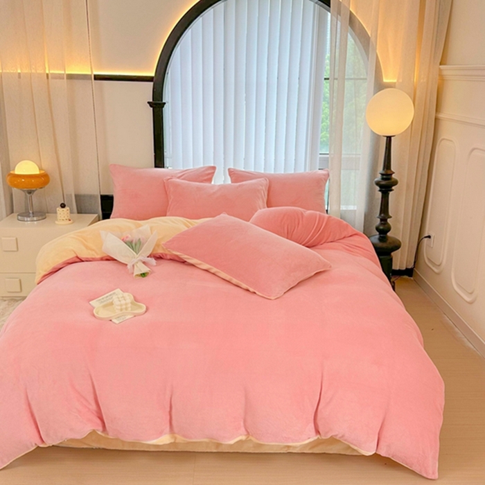 91家纺网 家纺一手货源 找家纺 迷仙巢家纺 2023新款双拼牛奶绒四件套 玉加奶油黄