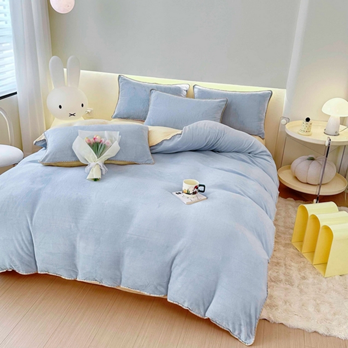 91家纺网 家纺一手货源 找家纺 迷仙巢家纺 2023新款贝壳绒四件套 天空蓝加奶油黄