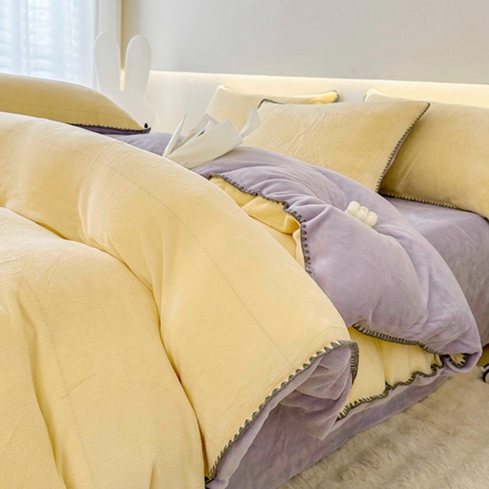 91家纺网 家纺一手货源 找家纺 迷仙巢家纺 2023新款贝壳绒四件套 奶油黄加浅紫