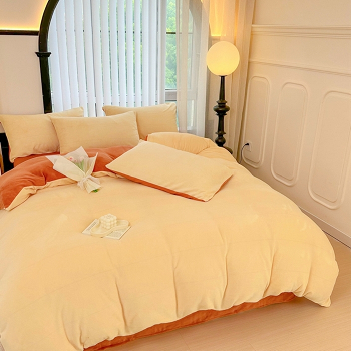 91家纺网 家纺一手货源 找家纺 迷仙巢家纺 2023新款双拼牛奶绒四件套 奶油黄加焦糖