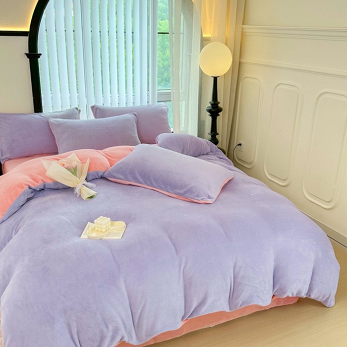 91家纺网 家纺一手货源 找家纺 迷仙巢家纺 2023新款双拼牛奶绒四件套 浅紫加玉