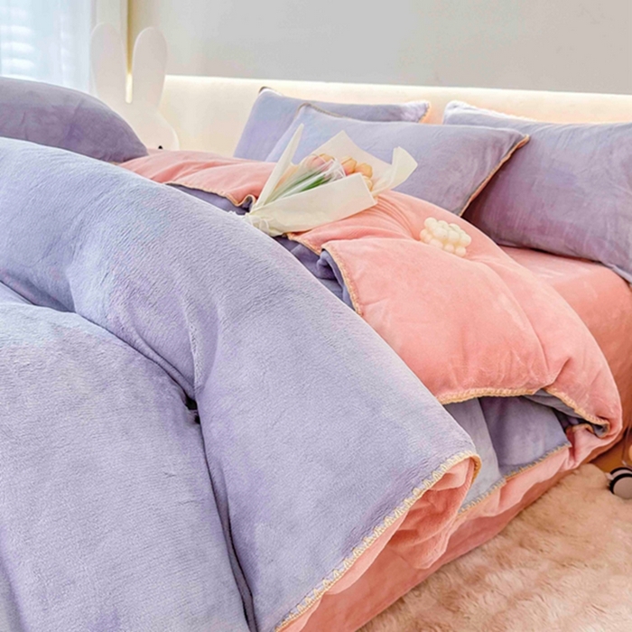 91家纺网 家纺一手货源 找家纺 迷仙巢家纺 2023新款贝壳绒四件套 浅紫加粉玉