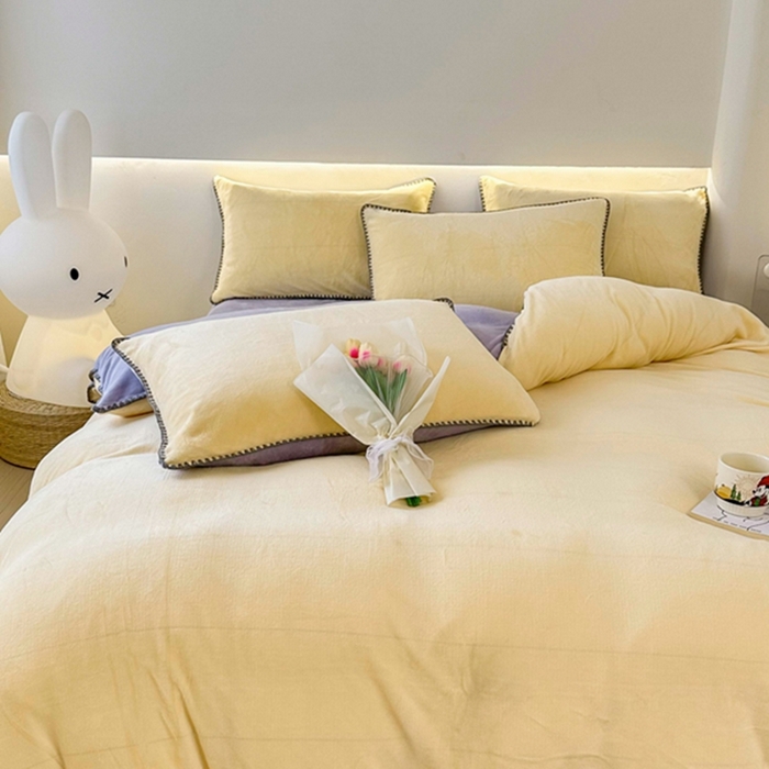 91家纺网 家纺一手货源 找家纺 迷仙巢家纺 2023新款贝壳绒四件套 奶油黄加浅紫