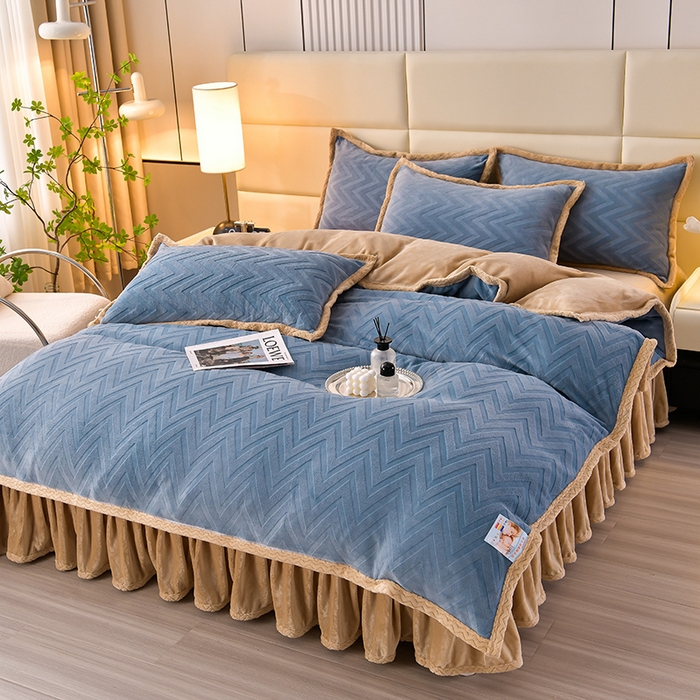 91家纺网 家纺一手货源 找家纺 星窝家纺 2023直播电商爆款高克重9斤加厚雕花绒牛奶绒四件套 格调蓝色