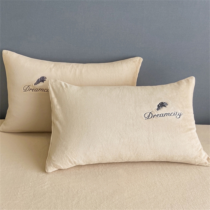 91家纺网 家纺一手货源 找家纺 古吉梦 2023新款牛奶绒刺绣床笠-羽梦 羽梦-香槟