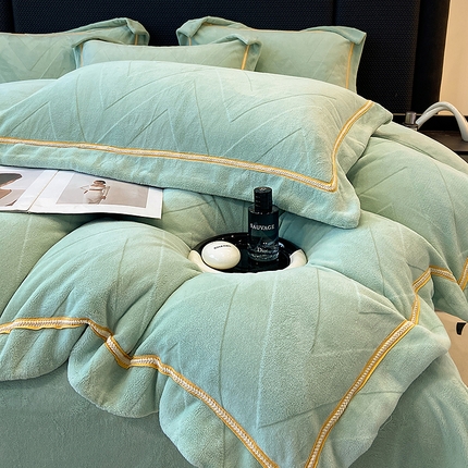 91家纺网 家纺一手货源 找家纺 家居1号 2024新款冬季高端剪花230克全消光工艺牛奶绒宝宝绒珊瑚绒婴儿绒刺绣轻奢四件套床单被套-简尚 简尚-果绿