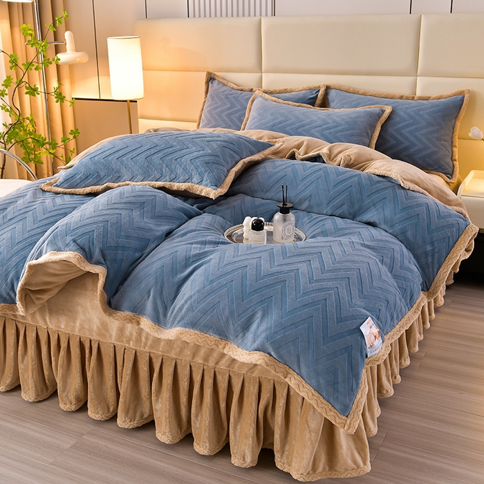 91家纺网 家纺一手货源 找家纺 星窝家纺 2023直播电商爆款高克重9斤加厚雕花绒牛奶绒四件套 格调蓝色