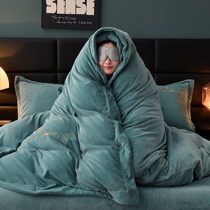 91家纺网 家纺一手货源 找家纺 瑞驰家纺 2023新款A类达标加厚保暖婴儿绒四件套 艾丽莎-叶脉绿