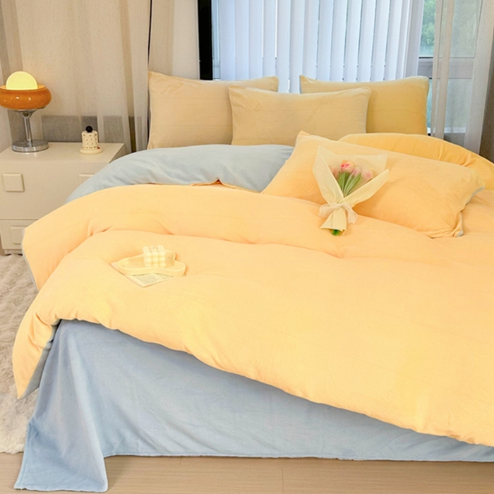 91家纺网 家纺一手货源 找家纺 迷仙巢家纺 2023新款双拼牛奶绒四件套 奶油黄加天空蓝