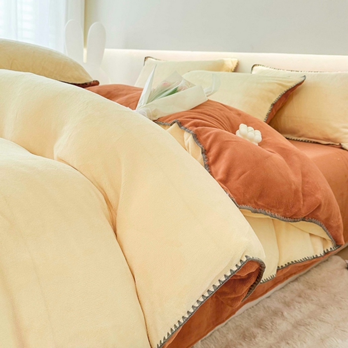 91家纺网 家纺一手货源 找家纺 迷仙巢家纺 2023新款贝壳绒四件套 奶油黄加焦糖