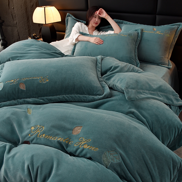 91家纺网 家纺一手货源 找家纺 瑞驰家纺 2023新款A类达标加厚保暖婴儿绒四件套 艾丽莎-叶脉绿