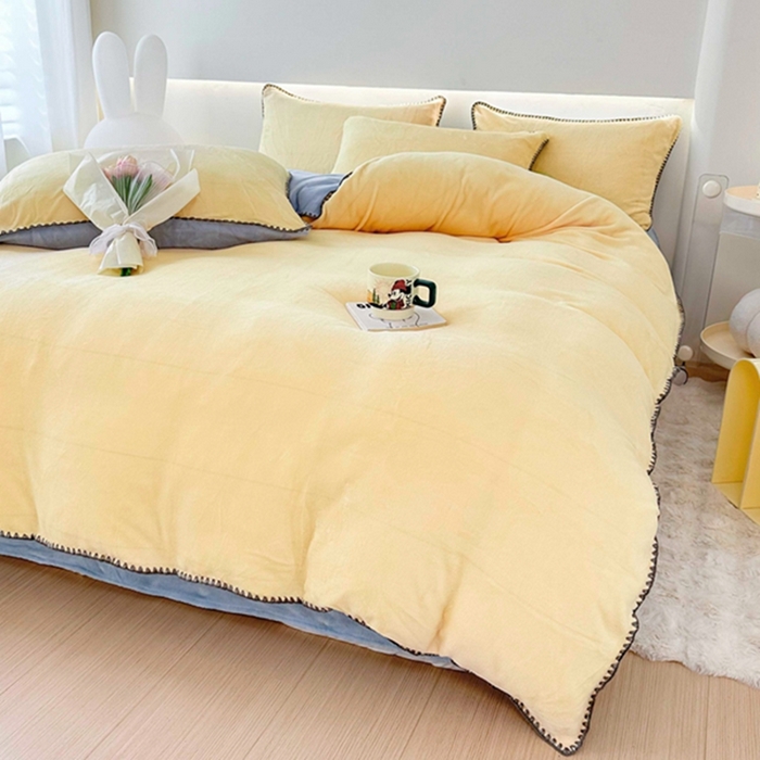 91家纺网 家纺一手货源 找家纺 迷仙巢家纺 2023新款贝壳绒四件套 奶油黄加天空蓝