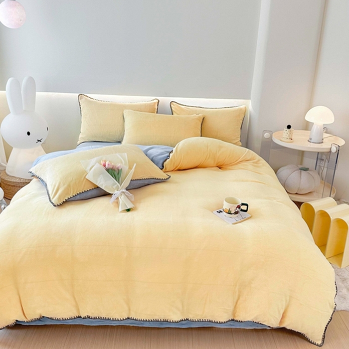 91家纺网 家纺一手货源 找家纺 迷仙巢家纺 2023新款贝壳绒四件套 奶油黄加天空蓝