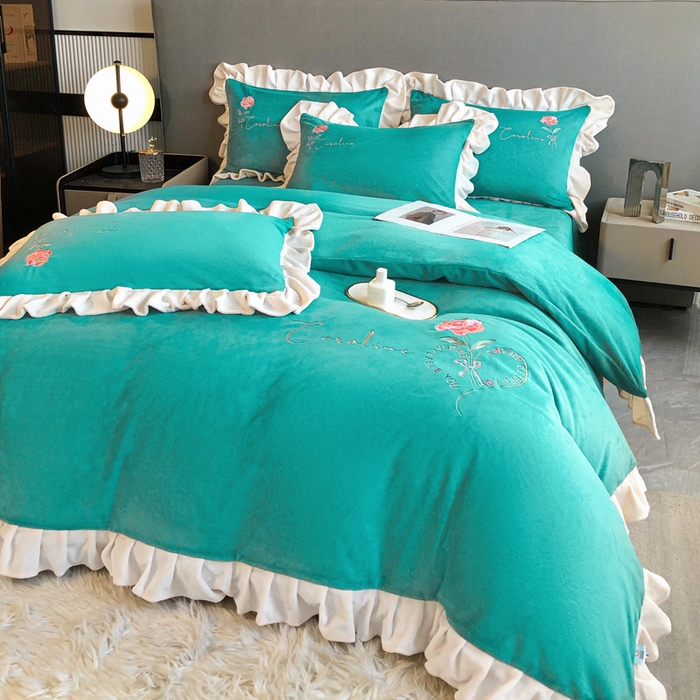 91家纺网 家纺一手货源 找家纺 7V 2024新款韩版花边牛奶绒刺绣四件套8斤多加厚牛奶绒面料法兰绒宝宝绒 偏爱-雾绿