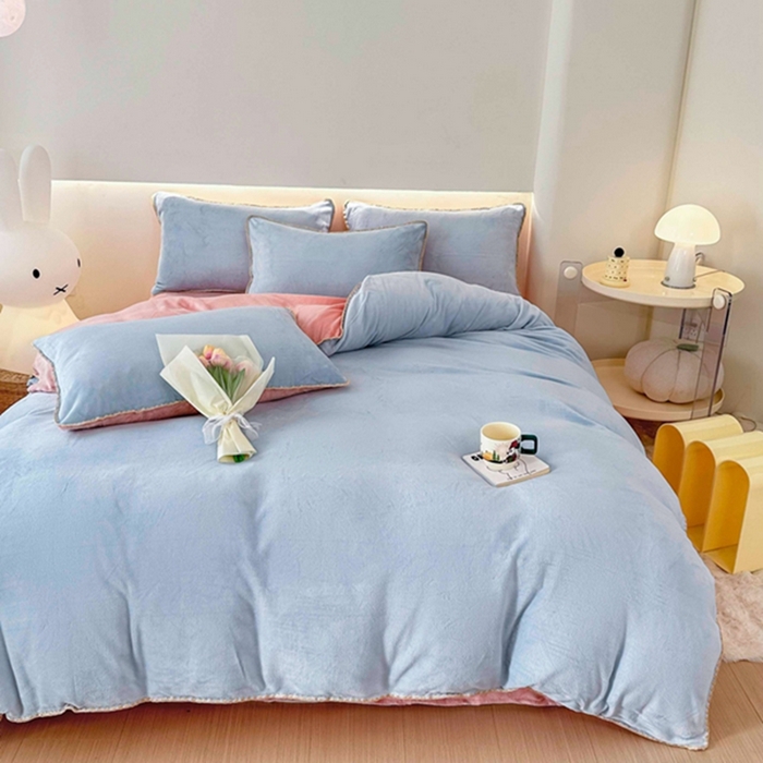 91家纺网 家纺一手货源 找家纺 迷仙巢家纺 2023新款贝壳绒四件套 天空蓝加粉玉