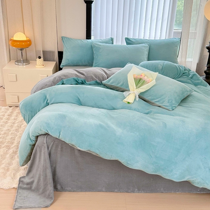 91家纺网 家纺一手货源 找家纺 迷仙巢家纺 2023新款双拼牛奶绒四件套 浅绿灰