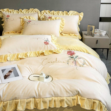 91家纺网 家纺一手货源 找家纺 7V 2024新款韩版花边牛奶绒刺绣四件套8斤多加厚牛奶绒面料法兰绒宝宝绒 偏爱-暖白+嫩黄