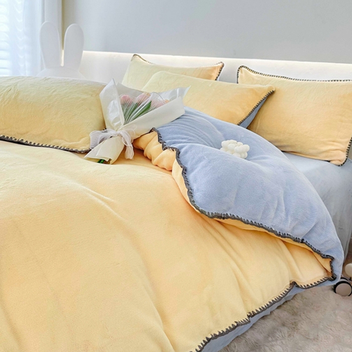 91家纺网 家纺一手货源 找家纺 迷仙巢家纺 2023新款贝壳绒四件套 奶油黄加天空蓝