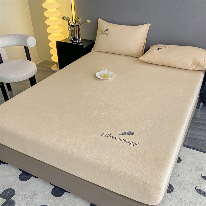 91家纺网 家纺一手货源 找家纺 古吉梦 2023新款牛奶绒刺绣床笠-羽梦 羽梦-香槟