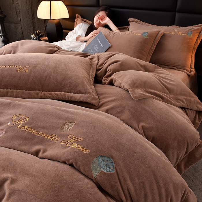 91家纺网 家纺一手货源 找家纺 瑞驰家纺 2023新款A类达标加厚保暖婴儿绒四件套 艾丽莎系列 艾丽莎-卡其