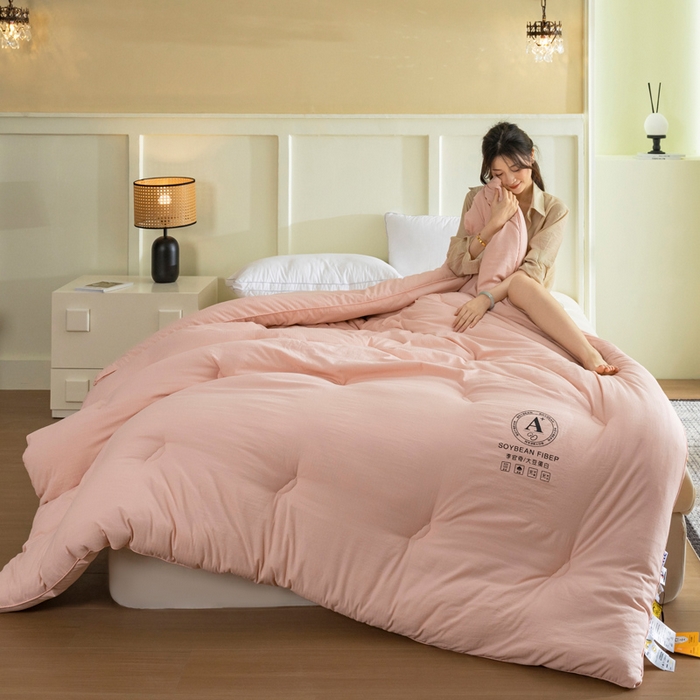 91家纺网 家纺一手货源 找家纺 被靠被 2023新款原棉贡缎提花李官奇填充大豆被子春秋被芯冬被子母被 豆沙