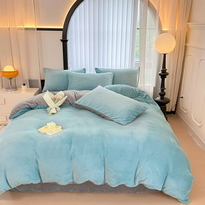 91家纺网 家纺一手货源 找家纺 迷仙巢家纺 2023新款双拼牛奶绒四件套 浅绿灰