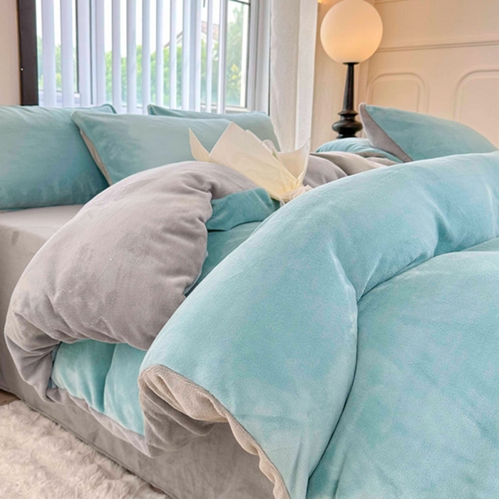 91家纺网 家纺一手货源 找家纺 迷仙巢家纺 2023新款双拼牛奶绒四件套 浅绿灰