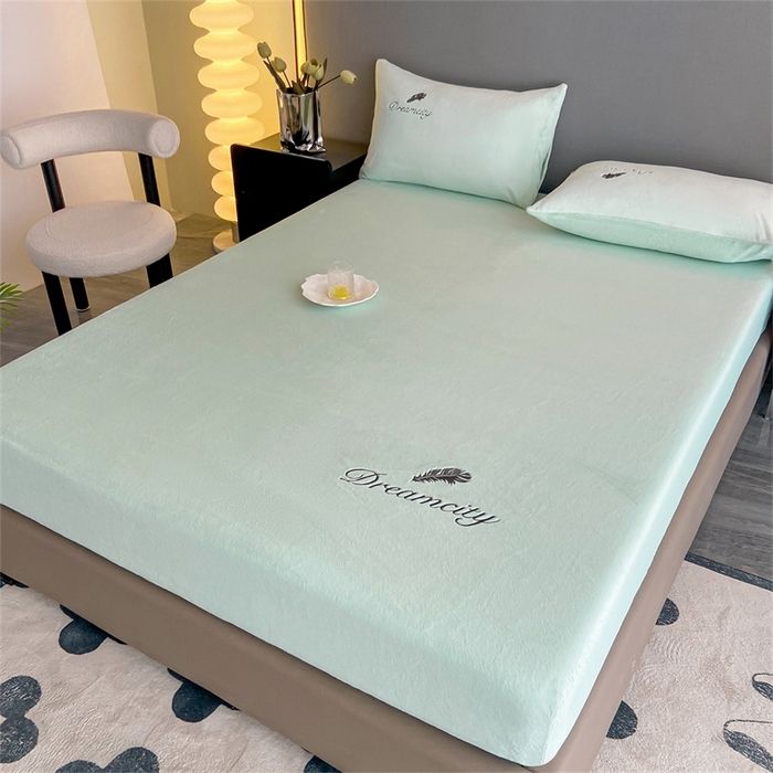 91家纺网 家纺一手货源 找家纺 古吉梦 2023新款牛奶绒刺绣床笠-羽梦 羽梦-清澈蓝