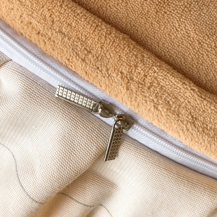 91家纺网 家纺一手货源 找家纺 7V 2024新款韩版花边牛奶绒刺绣四件套8斤多加厚牛奶绒面料法兰绒宝宝绒 偏爱-浅驼