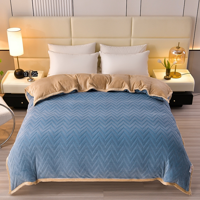 91家纺网 家纺一手货源 找家纺 星窝家纺 2023直播电商爆款高克重9斤加厚雕花绒牛奶绒四件套 格调蓝色