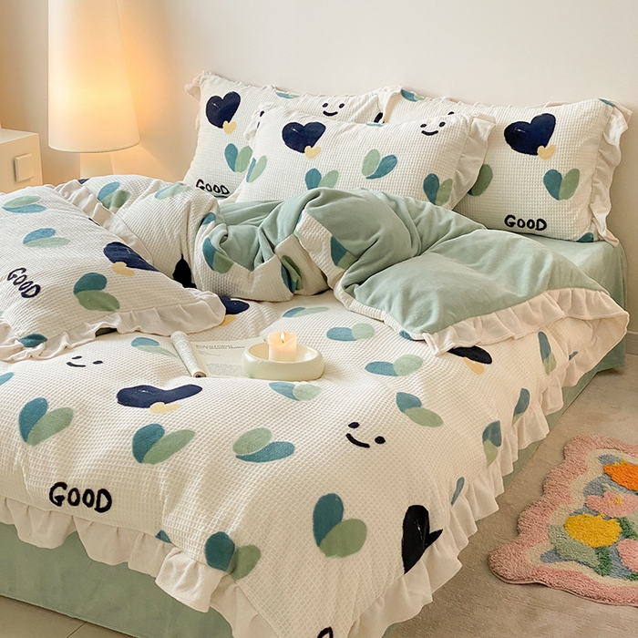 91家纺网 家纺一手货源 找家纺 潘朵拉家纺 2023新款雕花韩式华夫格花边牛奶绒四件套  绿色心情