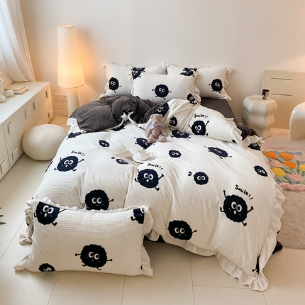 潘朵拉家纺 2023新款雕花韩式华夫格花边牛奶绒四件套  球球精灵