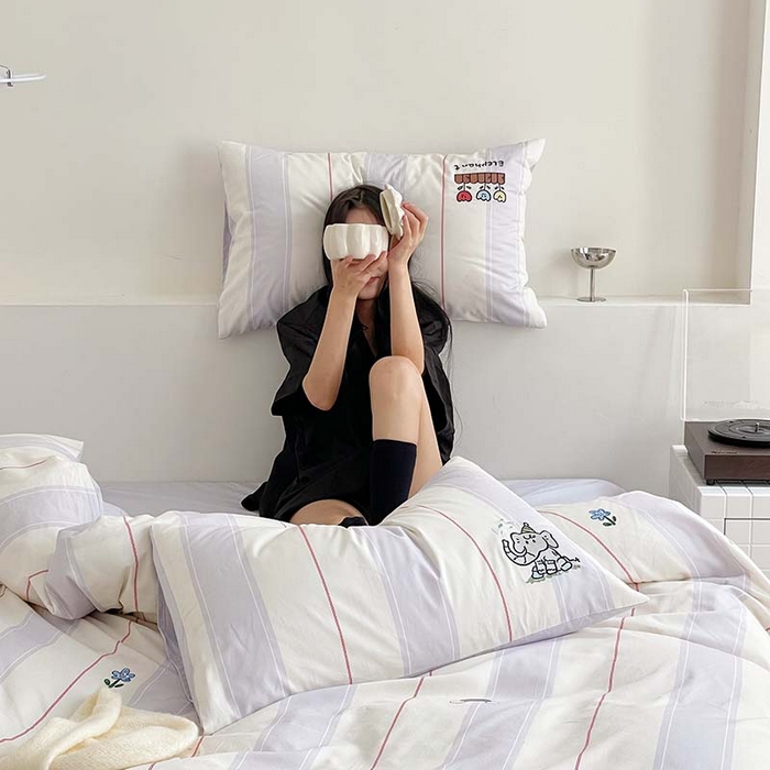 91家纺网 家纺一手货源 找家纺 圆岛家纺 2023冬季新款全棉加厚磨毛刺绣四件套-场景二 假日小象