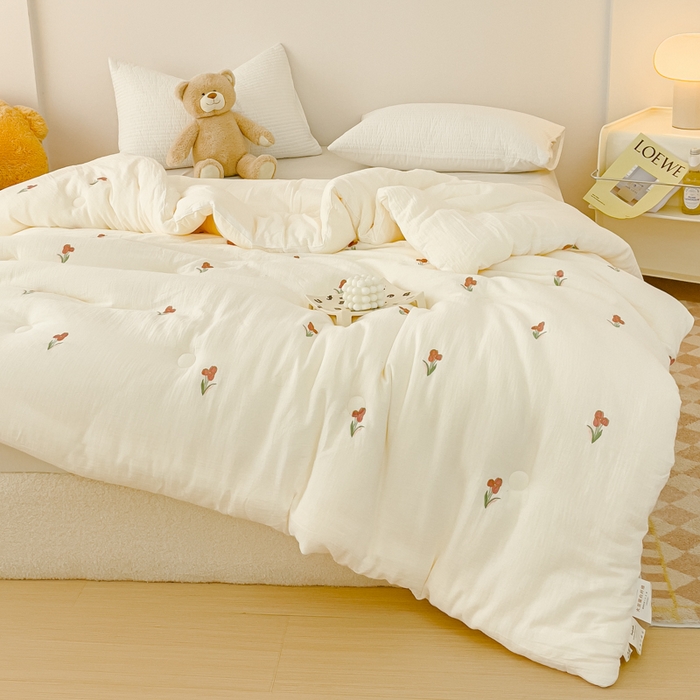 91家纺网 家纺一手货源 找家纺 木楌家居 2025新款全棉皱皱纱刺绣款被芯-风格二 蓓蕾