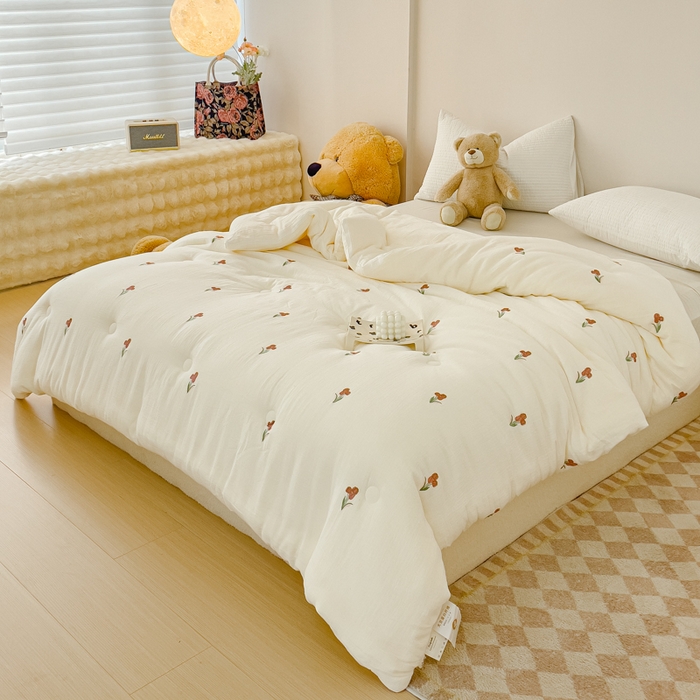 91家纺网 家纺一手货源 找家纺 （总）木楌 2025新款全棉皱皱纱刺绣款被芯-风格二