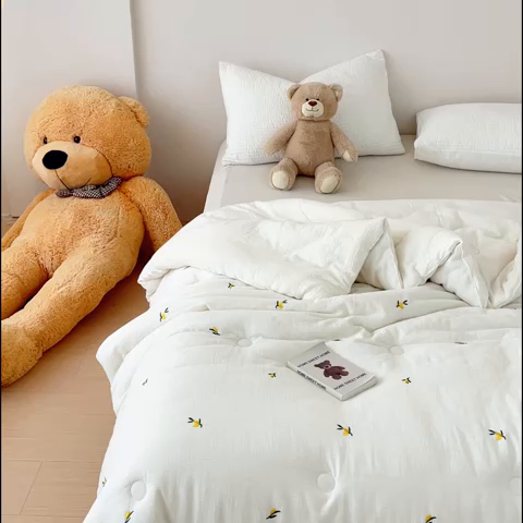 91家纺网 家纺一手货源 找家纺 木楌家居 2025新款全棉皱皱纱刺绣款被芯-风格二 枇杷叶