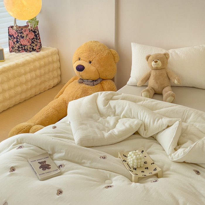 91家纺网 家纺一手货源 找家纺 木楌家居 2025新款全棉皱皱纱刺绣款被芯-风格二 幸运熊