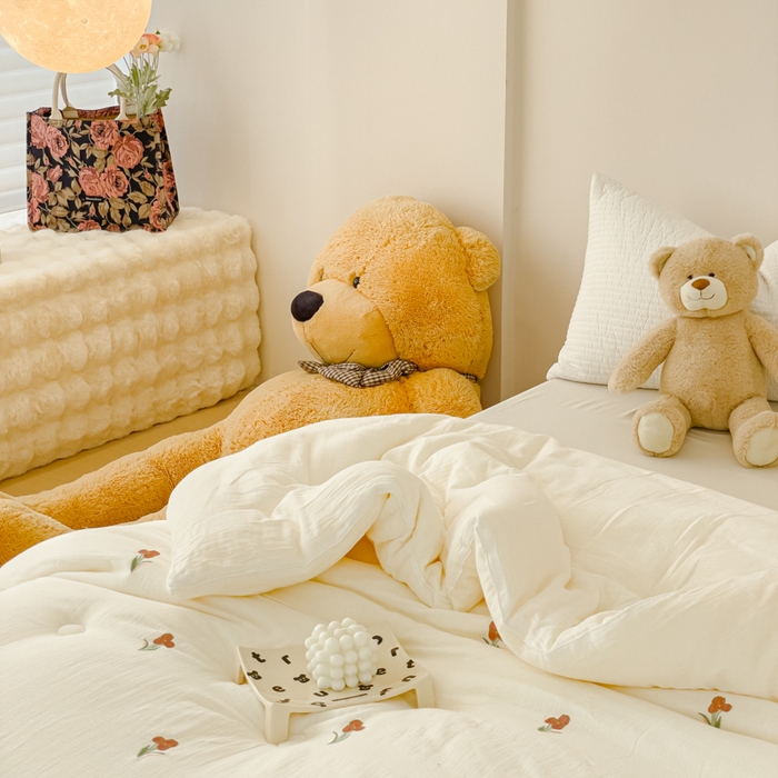 91家纺网 家纺一手货源 找家纺 木楌家居 2025新款全棉皱皱纱刺绣款被芯-风格二 蓓蕾