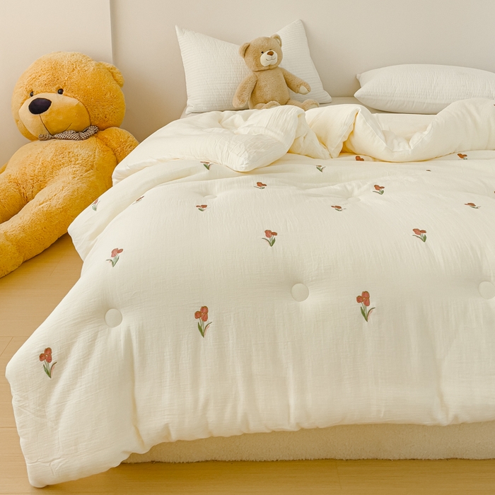 91家纺网 家纺一手货源 找家纺 （总）木楌 2025新款全棉皱皱纱刺绣款被芯-风格二