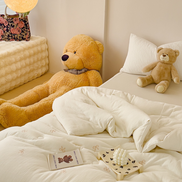 91家纺网 家纺一手货源 找家纺 木楌家居 2025新款全棉皱皱纱刺绣款被芯-风格二 蝴蝶结