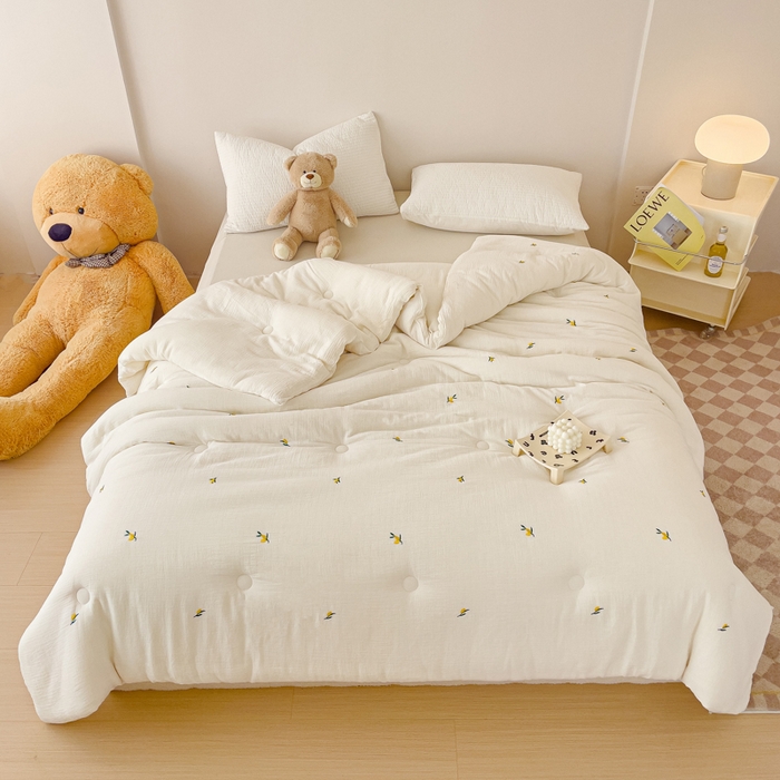 91家纺网 家纺一手货源 找家纺 木楌家居 2025新款全棉皱皱纱刺绣款被芯-风格二 枇杷叶