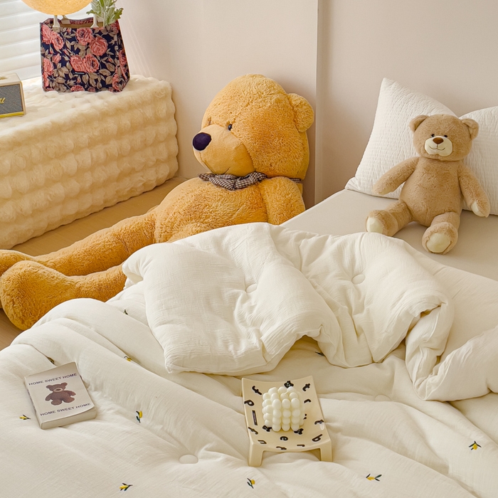 91家纺网 家纺一手货源 找家纺 木楌家居 2025新款全棉皱皱纱刺绣款被芯-风格二 枇杷叶