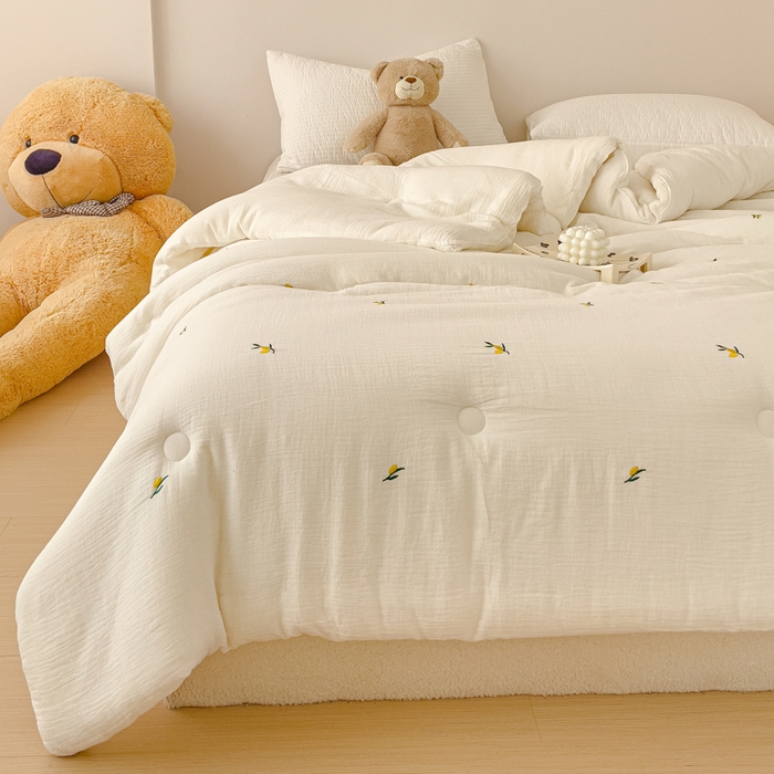 91家纺网 家纺一手货源 找家纺 木楌家居 2025新款全棉皱皱纱刺绣款被芯-风格二 枇杷叶