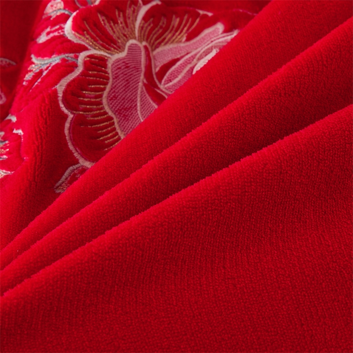 91家纺网 家纺一手货源 找家纺 恒爱家纺 2023新款牡丹花开床裙款牛奶绒四件套 大红