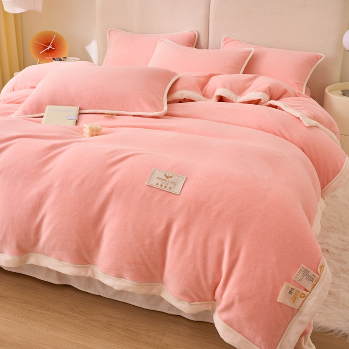 91家纺网 家纺一手货源 找家纺 21度C 2023新款加厚保暖云朵牛奶绒四件套 云朵包边款-浅粉